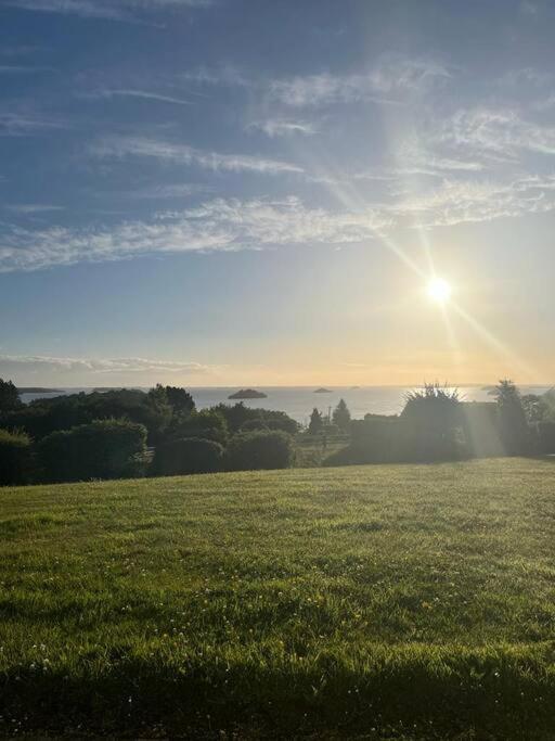 Hillcrest Lodge, Private Apartment On Lough Corrib, Oughterard 戈尔韦 外观 照片